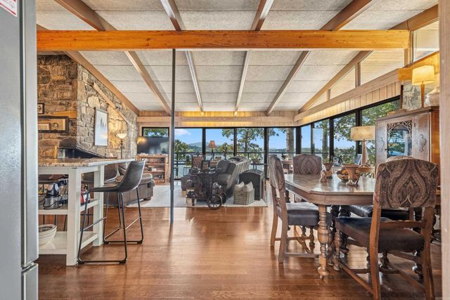 820 Lakeland Pt, Hot Springs, AR 71913