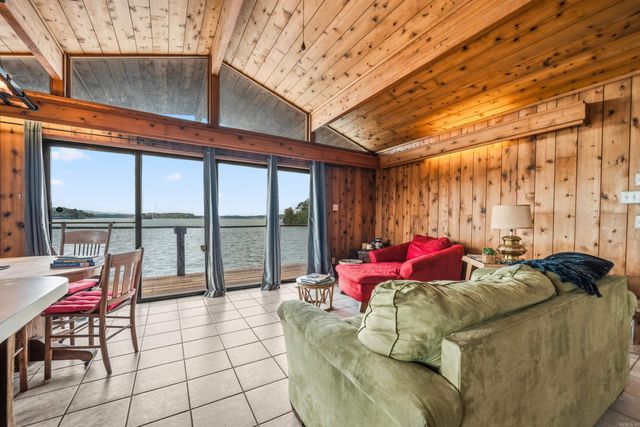 820 Lakeland Pt, Hot Springs, AR 71913