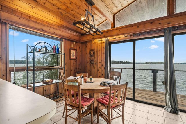 820 Lakeland Pt, Hot Springs, AR 71913