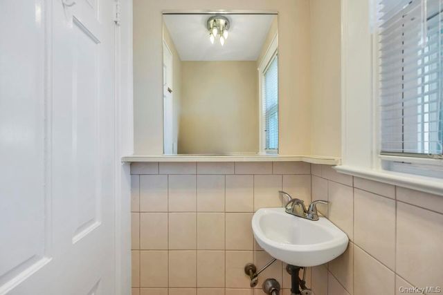 345 Plainfield Street, Westbury, NY 11590