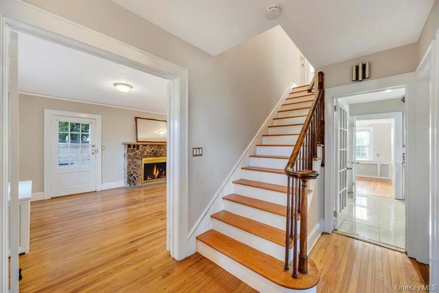 345 Plainfield Street, Westbury, NY 11590