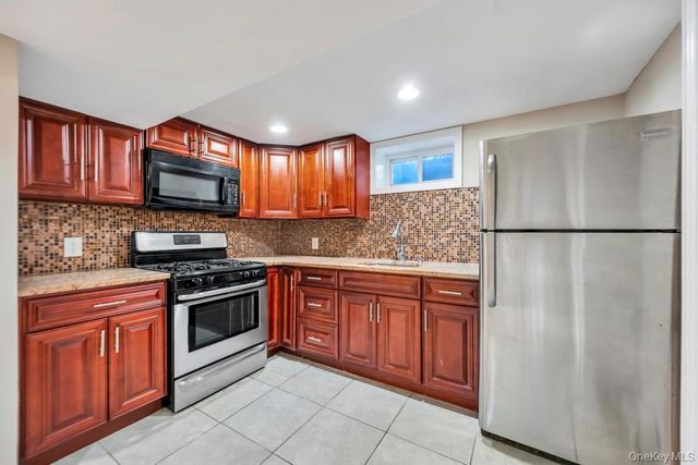 345 Plainfield Street, Westbury, NY 11590