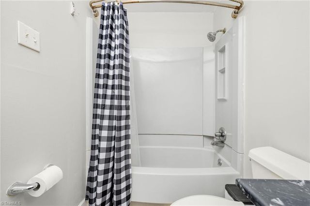 4015 Burnham Court, Winston-salem, NC 27105