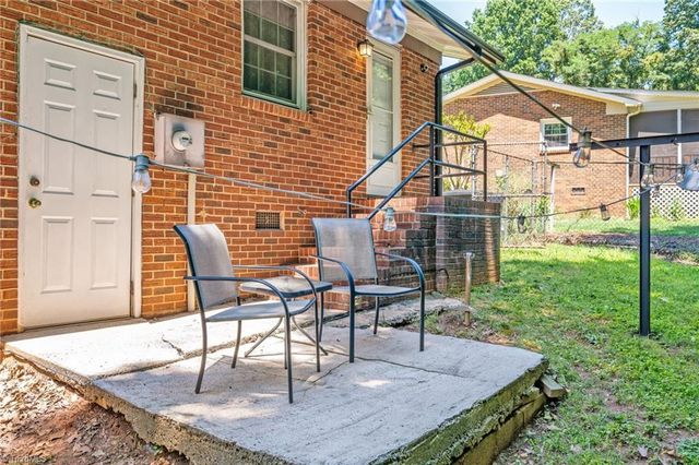 4015 Burnham Court, Winston-salem, NC 27105