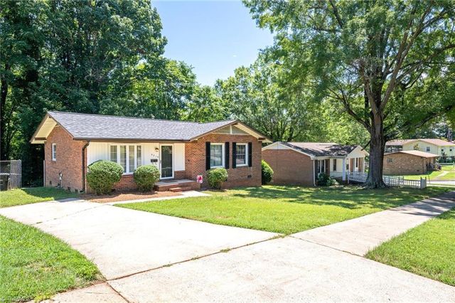 4015 Burnham Court, Winston-salem, NC 27105