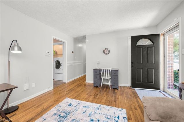 4015 Burnham Court, Winston-salem, NC 27105