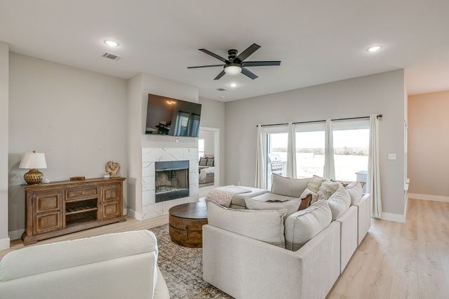 920 Kite Road, Mineral Wells, TX 76067