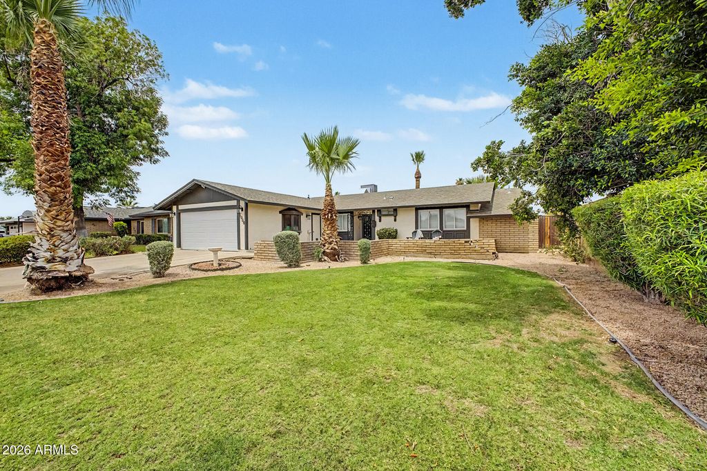 1066 E CARSON Drive, Tempe, AZ 85282