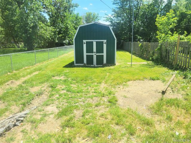 11484 Republic Avenue, Warren, MI 48089