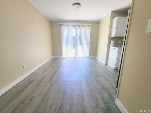 11484 Republic Avenue, Warren, MI 48089