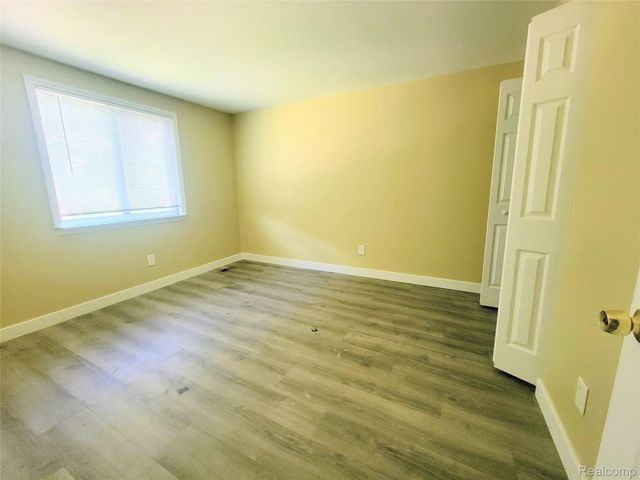 11484 Republic Avenue, Warren, MI 48089