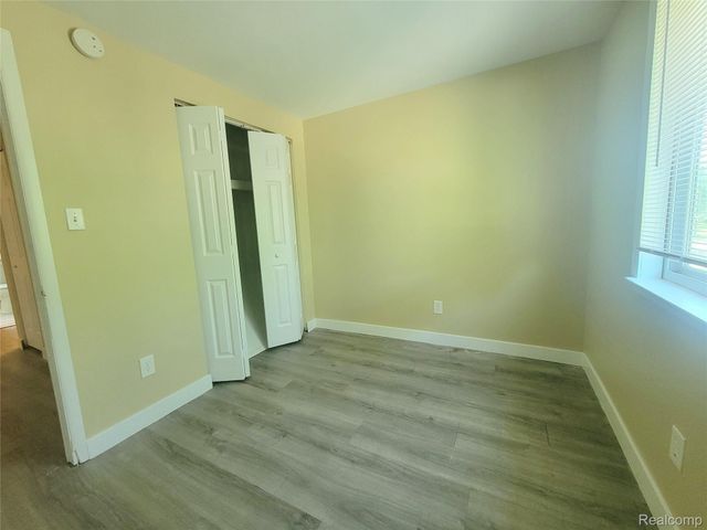 11484 Republic Avenue, Warren, MI 48089