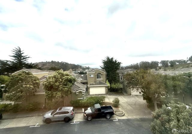 10 Baycrest Way, South San Francisco, CA 94080