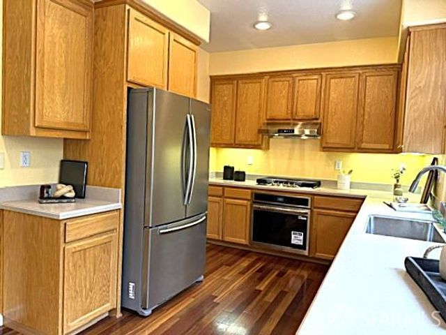 10 Baycrest Way, South San Francisco, CA 94080