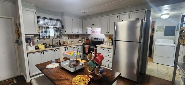 681 Lula Ln, Jefferson, TX 75657