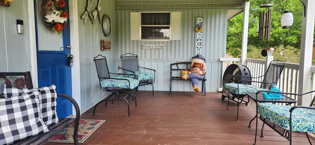 681 Lula Ln, Jefferson, TX 75657