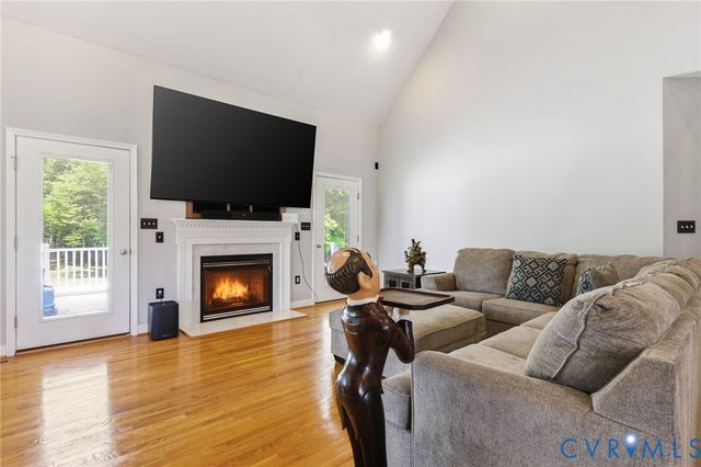 2018 Old Church Rd, Mechanicsville, VA 23111