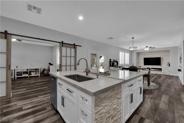 1134 Blitzen Drive, Henderson, NV 89012