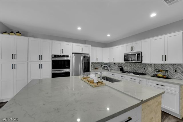 1134 Blitzen Drive, Henderson, NV 89012