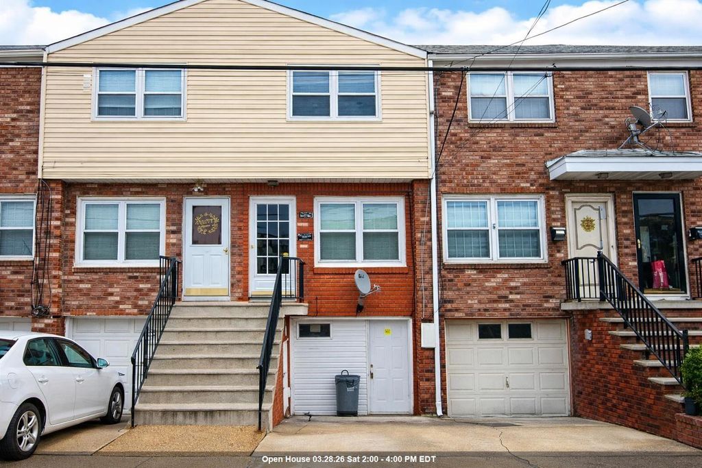 84B SUBURBIA DR, Jc, West Bergen, NJ 07305