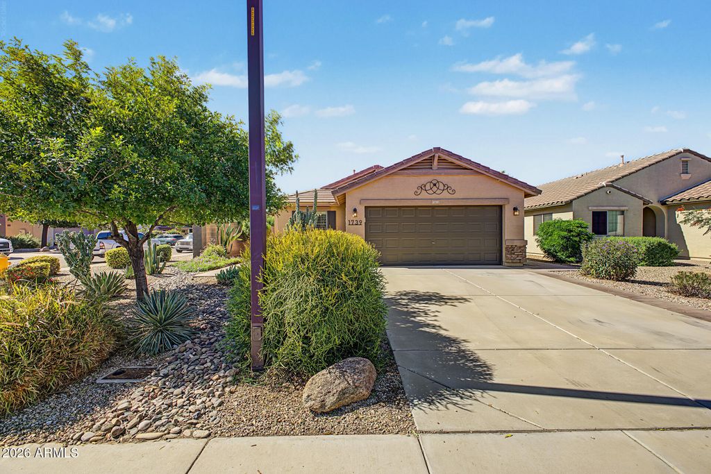 1739 W DESERT CANYON Drive, San Tan Valley, AZ 85144 — exterior