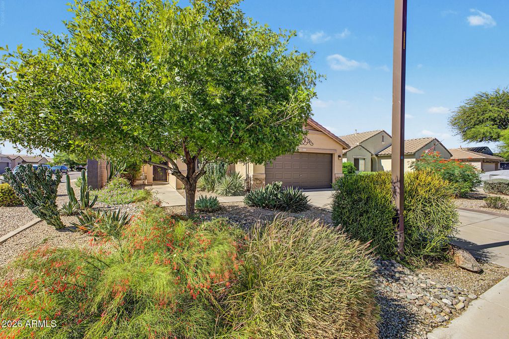 1739 W DESERT CANYON Drive, San Tan Valley, AZ 85144 — photo 2