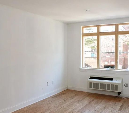 8515 120th Street 2F, Kew Gardens, NY 11415