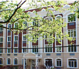 8515 120th Street 2F, Kew Gardens, NY 11415
