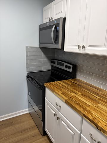 550 Harding Pl Apt C105, Nashville, TN 37211