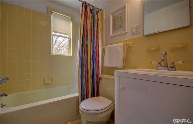 85 Jefferson Boulevard, Atlantic Beach, NY 11509