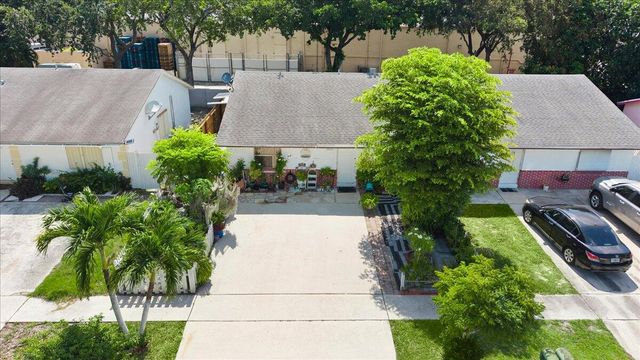1830 Keenland Circle, West Palm Beach, FL 33415