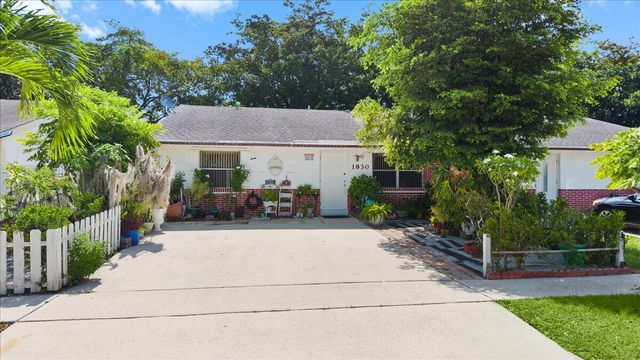 1830 Keenland Circle, West Palm Beach, FL 33415