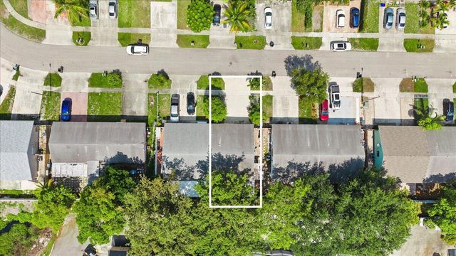 1830 Keenland Circle, West Palm Beach, FL 33415