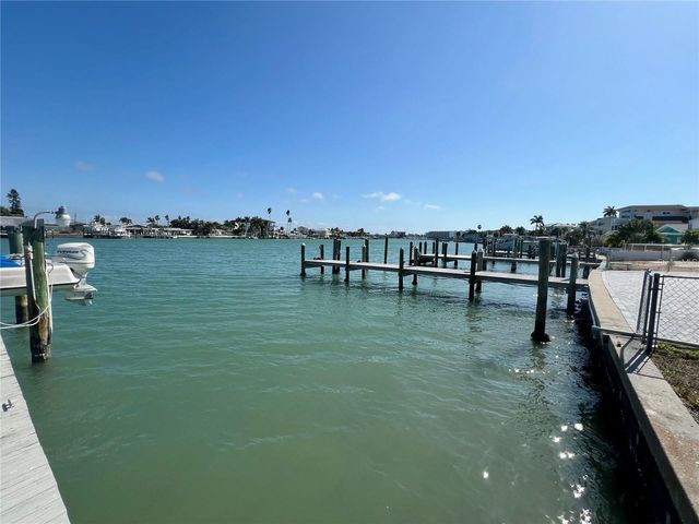 11315 3RD STREET E C, Treasure Island, FL 33706