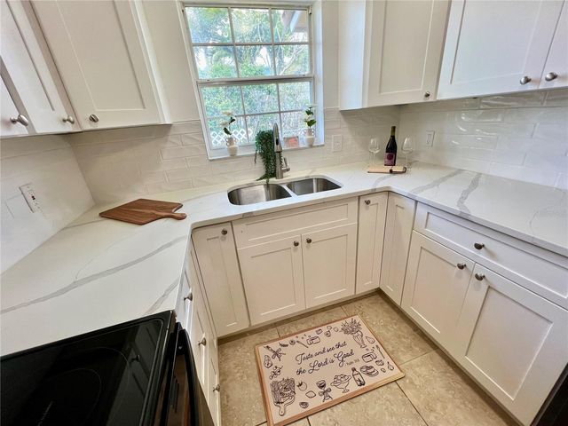 11315 3RD STREET E C, Treasure Island, FL 33706