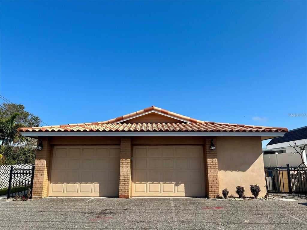 11315 3RD STREET E C, Treasure Island, FL 33706