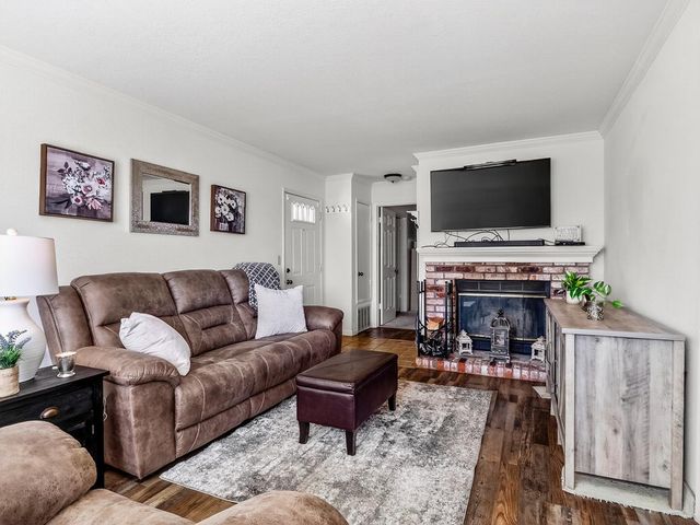 1056 Padre Drive 8, Salinas, CA 93901