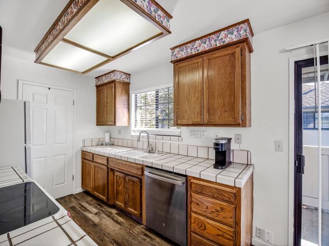 1056 Padre Drive 8, Salinas, CA 93901