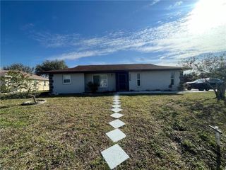 1402 SE 34 ST, Cape Coral, FL 33904
