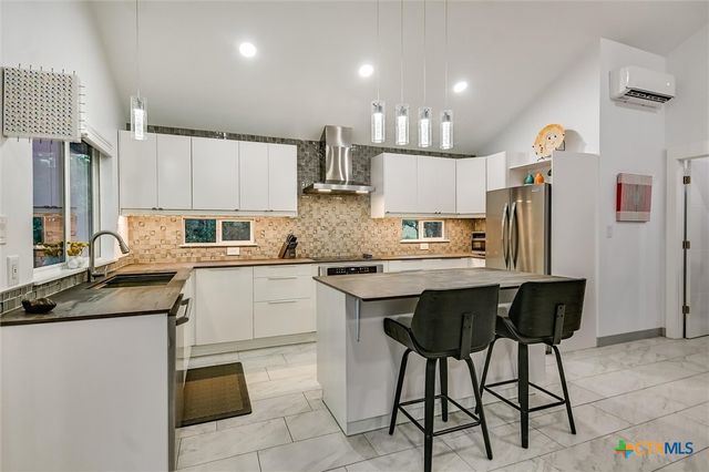 4301 Lone Man Mountain Road, Wimberley, TX 78676