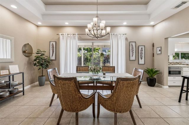 618 WHITFIELD AVENUE, Sarasota, FL 34243