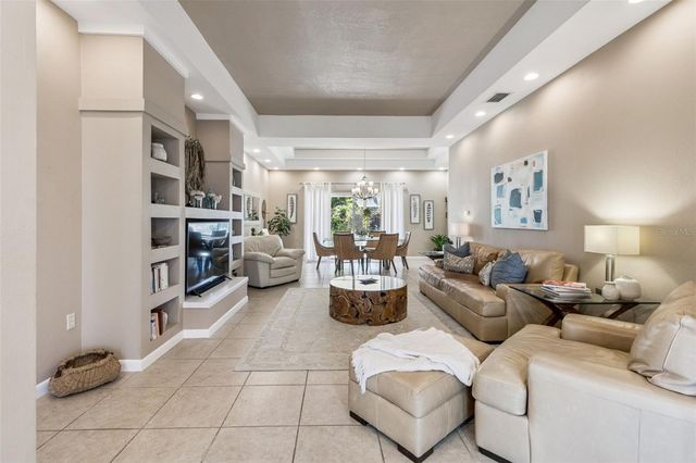 618 WHITFIELD AVENUE, Sarasota, FL 34243