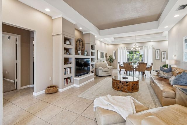 618 WHITFIELD AVENUE, Sarasota, FL 34243