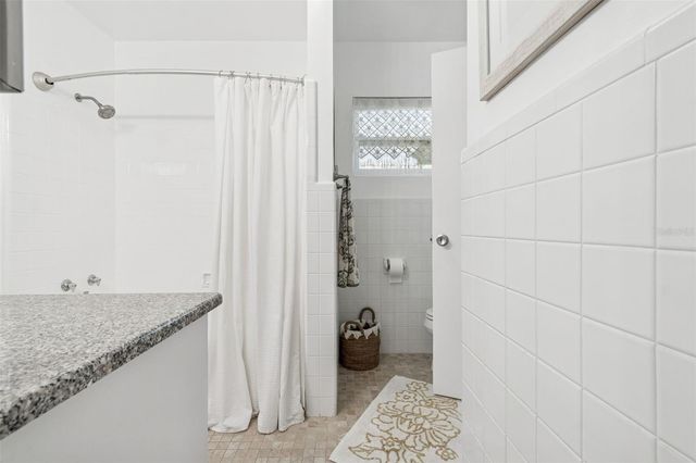 618 WHITFIELD AVENUE, Sarasota, FL 34243