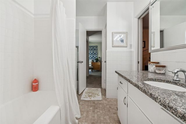 618 WHITFIELD AVENUE, Sarasota, FL 34243