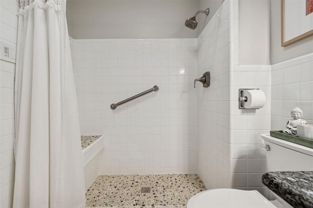 618 WHITFIELD AVENUE, Sarasota, FL 34243