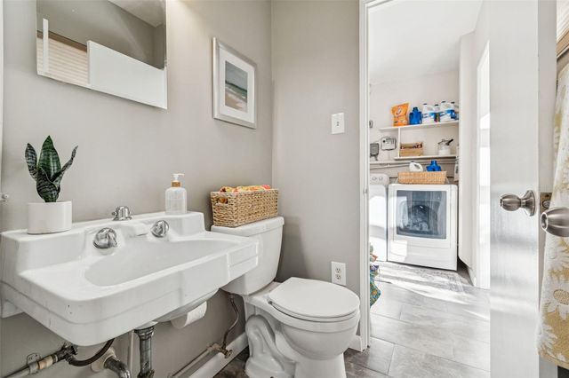 618 WHITFIELD AVENUE, Sarasota, FL 34243