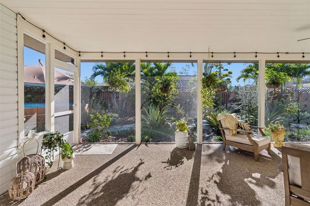 618 WHITFIELD AVENUE, Sarasota, FL 34243