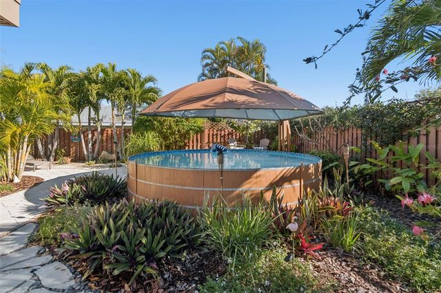 618 WHITFIELD AVENUE, Sarasota, FL 34243