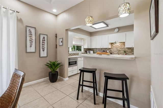 618 WHITFIELD AVENUE, Sarasota, FL 34243